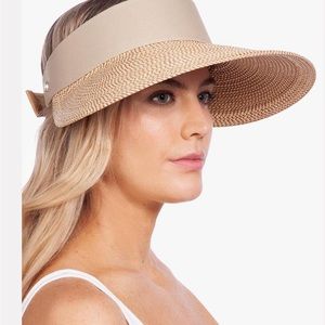 Eric Javits Champ ll Visor. Gold/Sand
